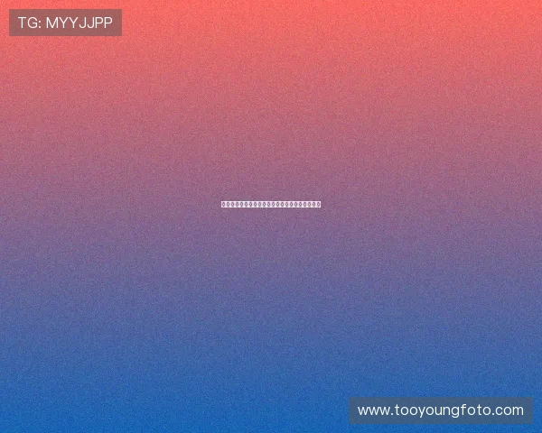 光影交织的青春序曲：走进小峰日向的治愈系世界